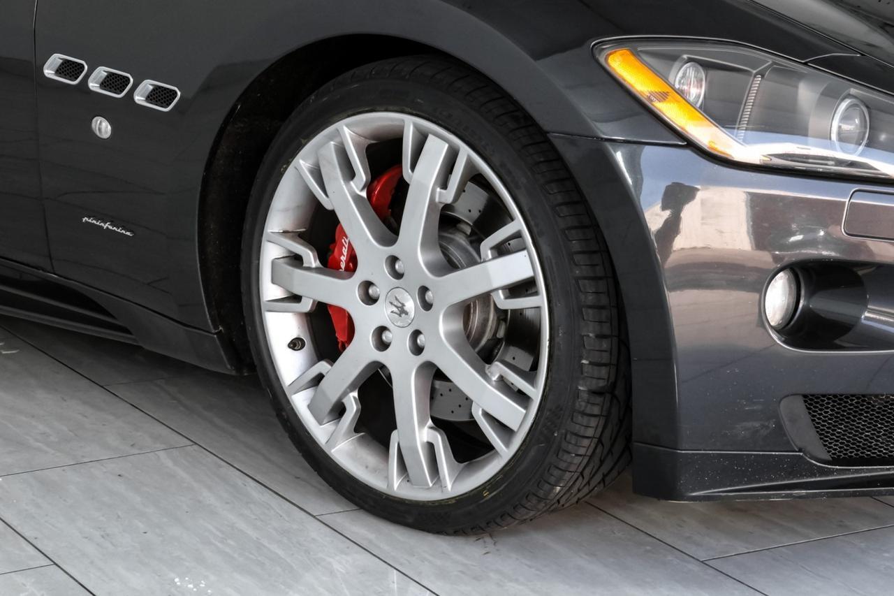 2011 Maserati GranTurismo S NAVIGATION LEATHER HEATED SEATS FRONT AND REAR PARKING SENSORS PADDLE SHIFTERS Carrollton TX