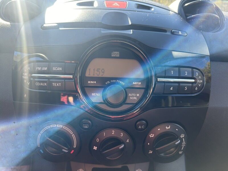 2011 Mazda Mazda2 Sport - ZERO RUST - WELL MAINTAINED Webster MA