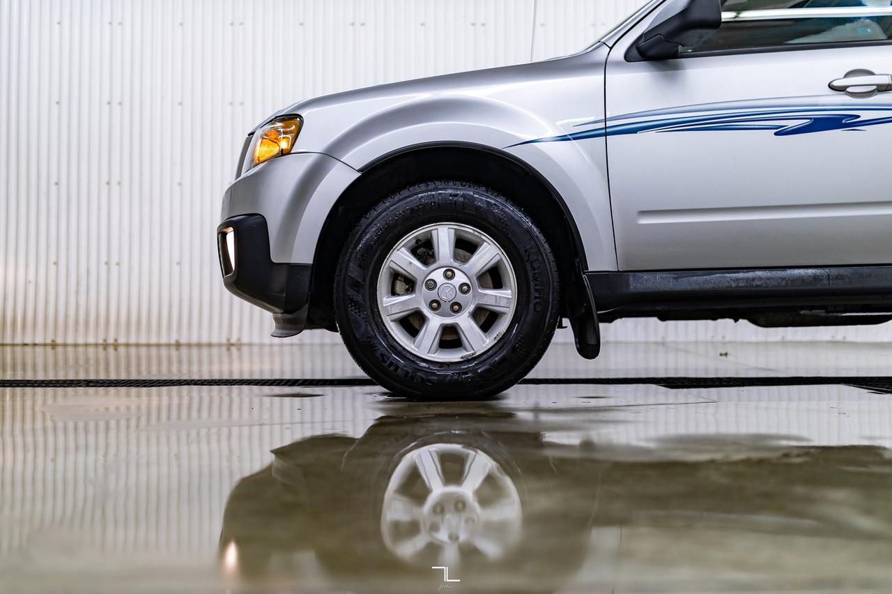 2011 Mazda Tribute AWD ES Leather Roof BCam Red Deer AB