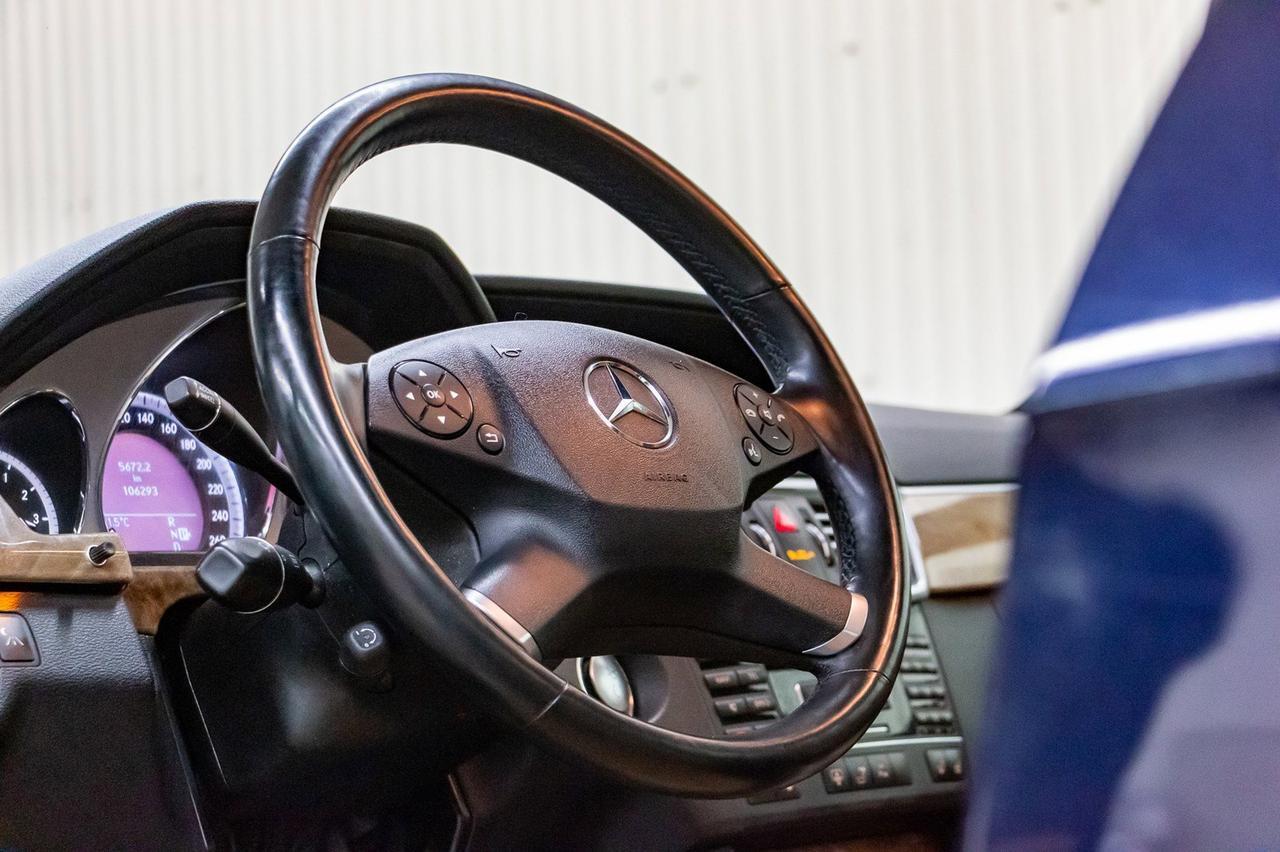 2011 Mercedes-Benz E-550 4Matic Luxury Edition Leather Roof Nav Red Deer AB