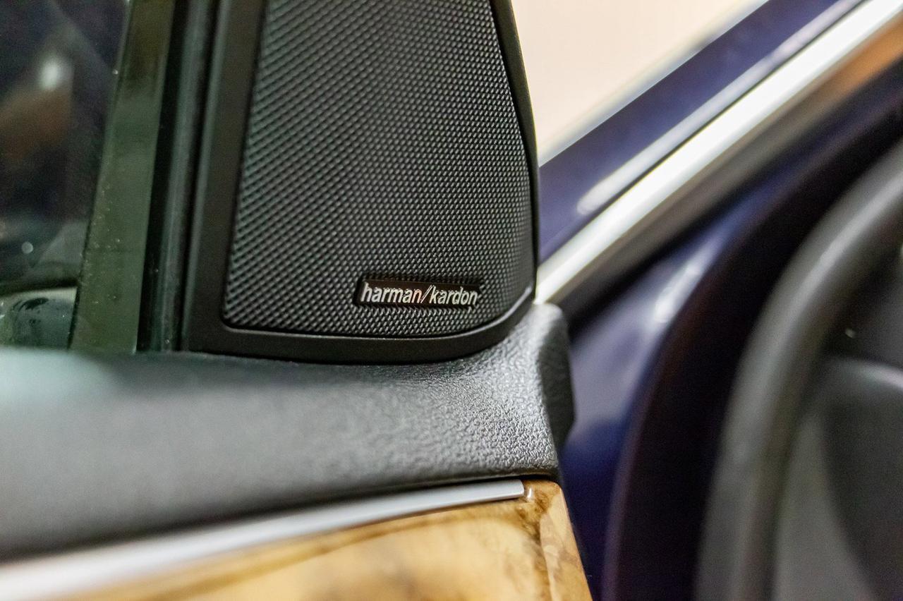 2011 Mercedes-Benz E-550 4Matic Luxury Edition Leather Roof Nav Red Deer AB