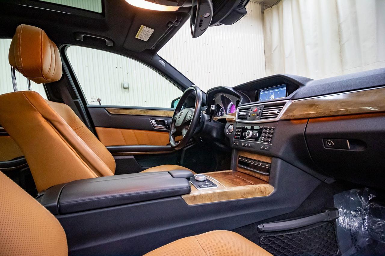 2011 Mercedes-Benz E-550 4Matic Luxury Edition Leather Roof Nav Red Deer AB