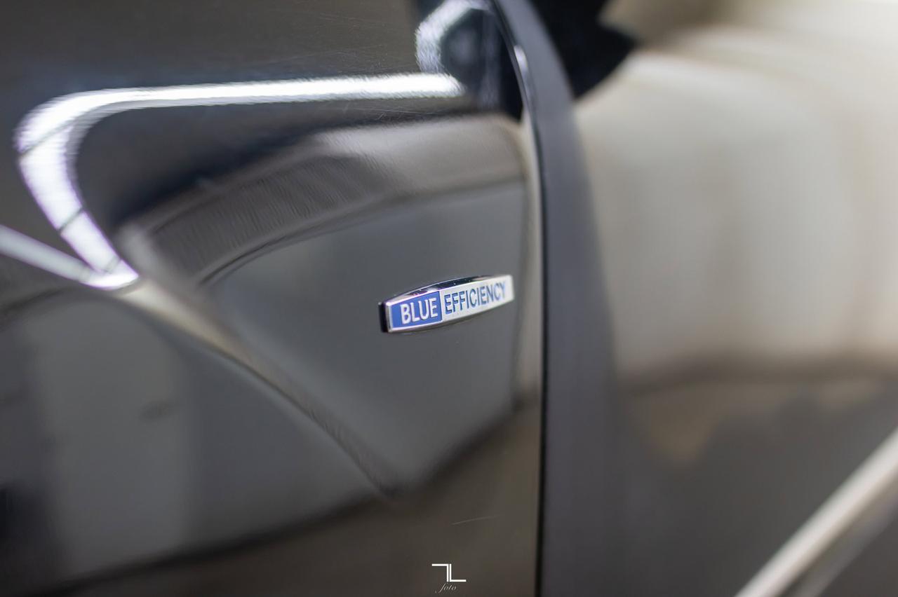 2011 Mercedes-Benz ML 350 4Matic BlueTec Diesel Leather Roof Nav Red Deer AB