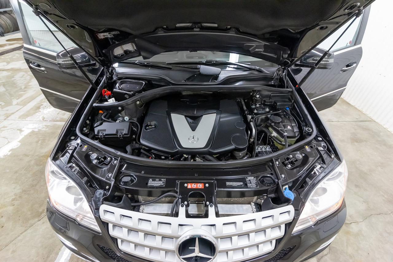 2011 Mercedes-Benz ML 350 4Matic BlueTec Diesel Leather Roof Nav Red Deer AB