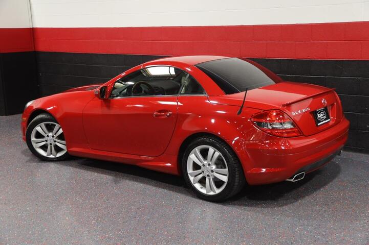 2011 Mercedes-Benz SLK300 2dr Convertible Chicago IL