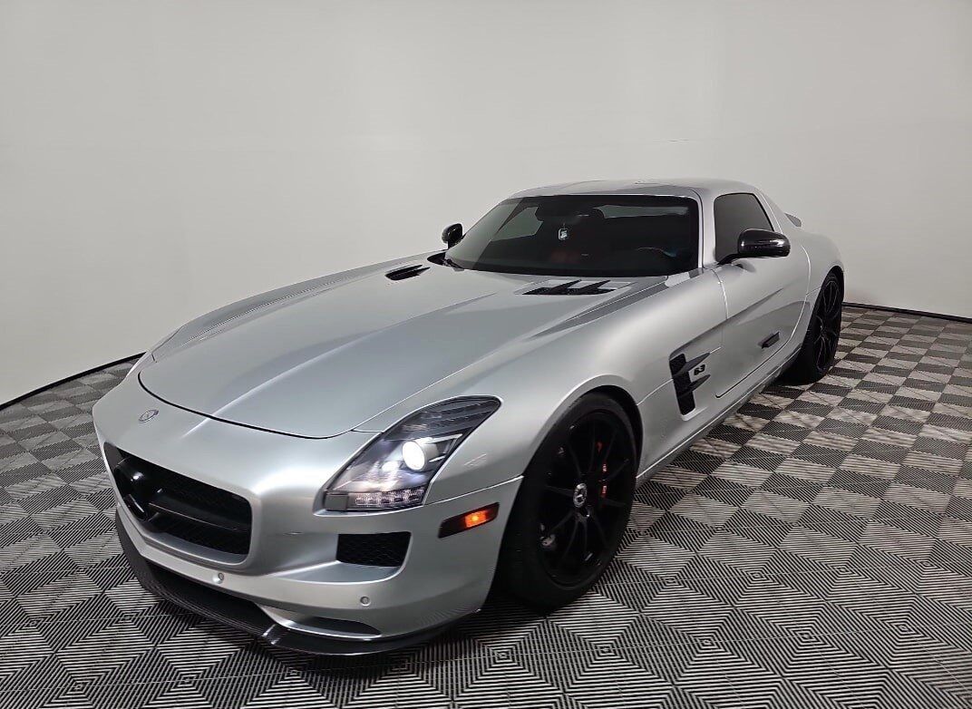 2011 Mercedes-Benz SLS AMG Forged AMG 10-Spoke Wheels Carbon Fiber Int. Trim Portland OR