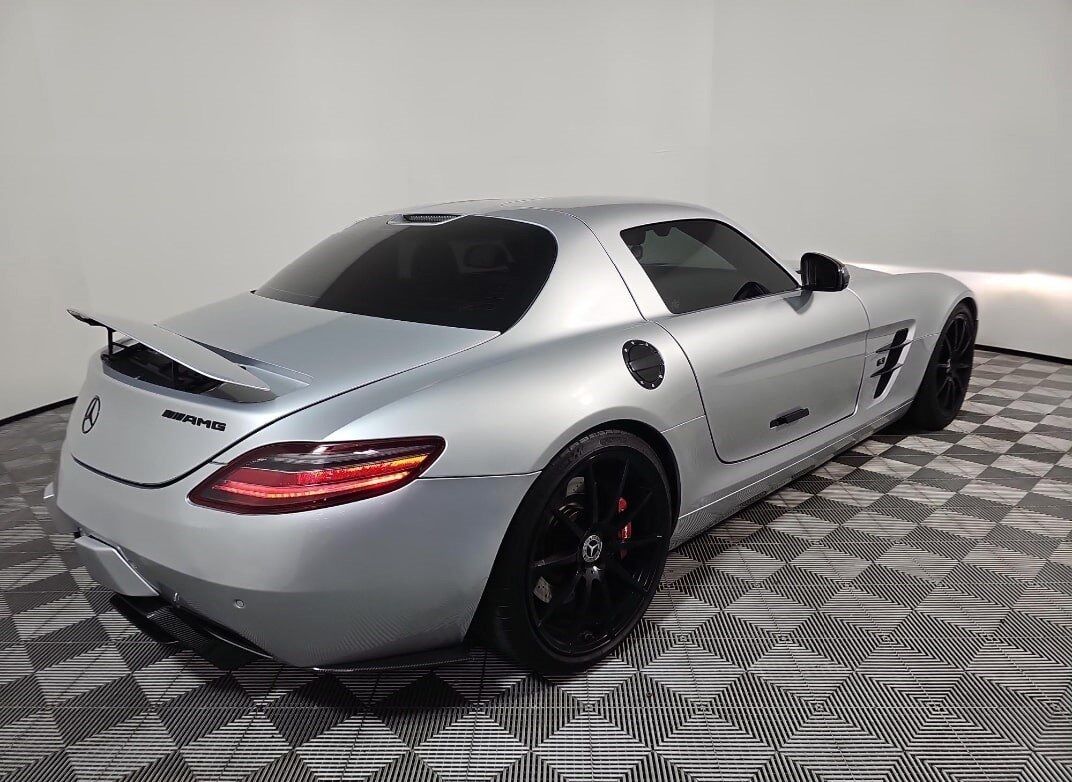 2011 Mercedes-Benz SLS AMG Forged AMG 10-Spoke Wheels Carbon Fiber Int. Trim Portland OR