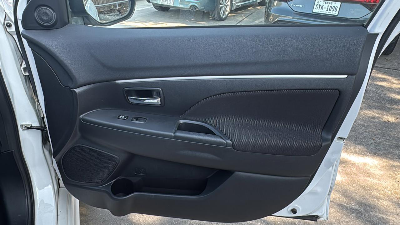 2011 Mitsubishi Outlander Sport ES  Selma TX