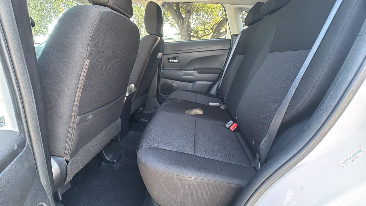 2011 Mitsubishi Outlander Sport ES  Selma TX