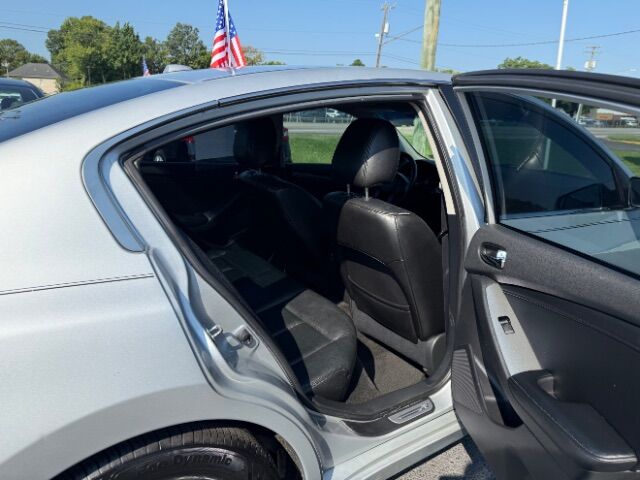 2011 Nissan Altima . Norfolk VA