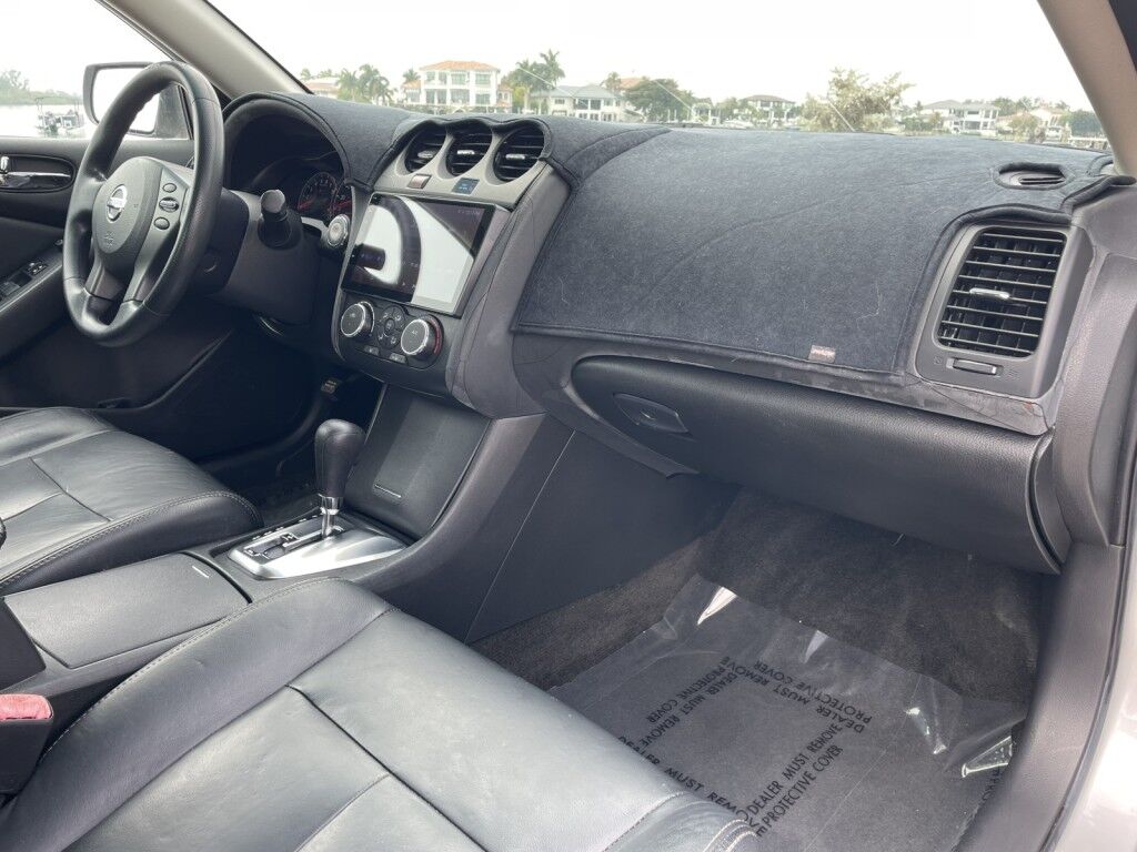 2011 Nissan Altima 2.5~CLEAN CAR~RELIABLE TRANSPORTATION~ONLINE FINANCE AND SHIPPING AVAILABLE!!! Sarasota FL