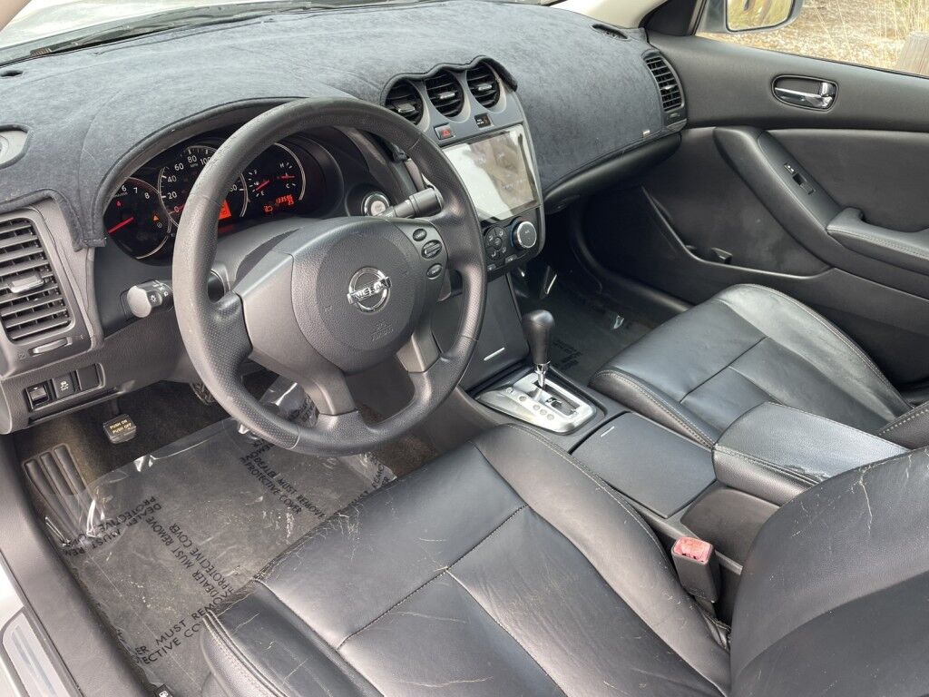 2011 Nissan Altima 2.5~CLEAN CAR~RELIABLE TRANSPORTATION~ONLINE FINANCE AND SHIPPING AVAILABLE!!! Sarasota FL