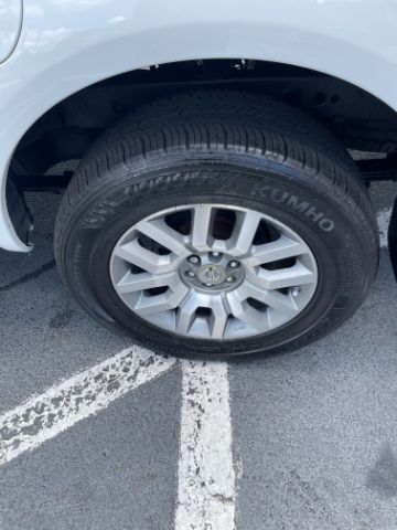 2011 Nissan Frontier SL  Medium Bed Dallas NC