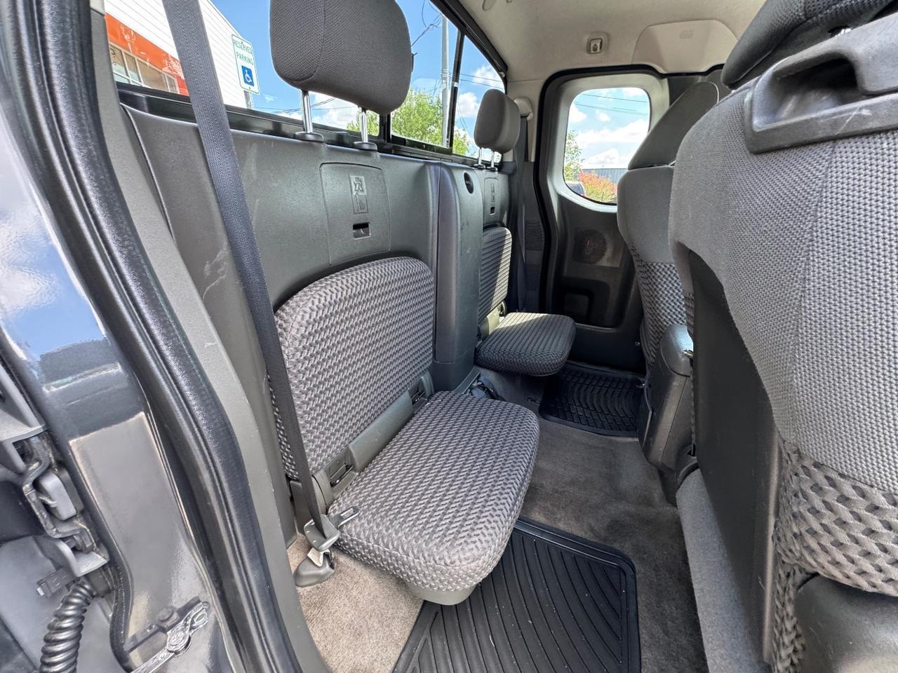 2011 Nissan Frontier SV I4 King Cab 2WD Austin TX