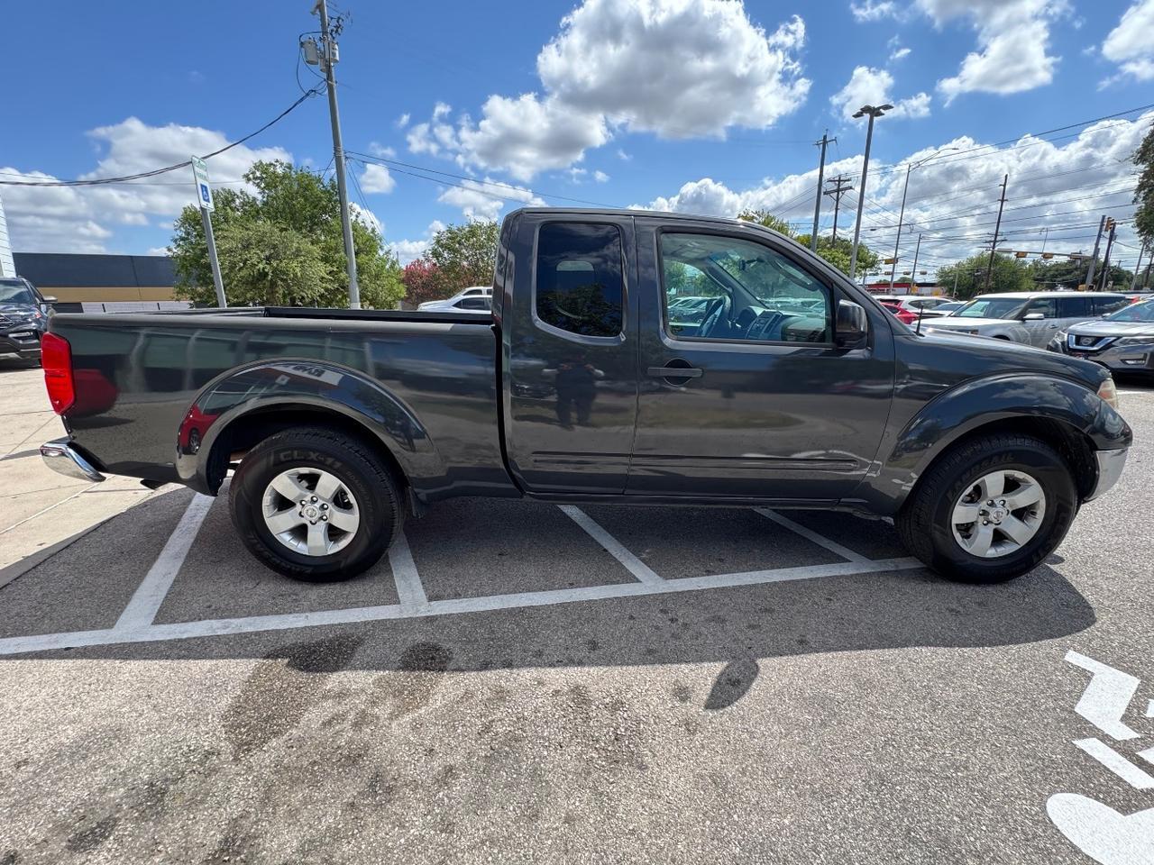 2011 Nissan Frontier SV I4 King Cab 2WD Austin TX