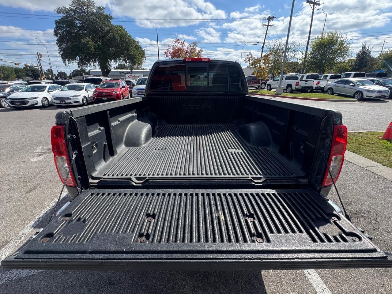 2011 Nissan Frontier SV I4 King Cab 2WD Austin TX