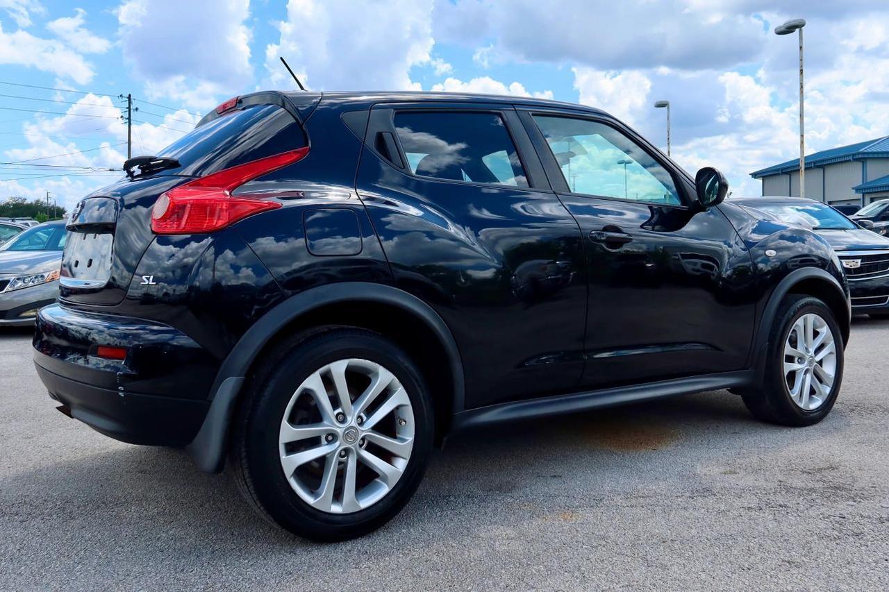 2011 Nissan JUKE SL Sport Utility 4D