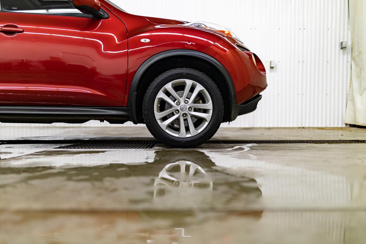 2011 Nissan Juke AWD SV Nav Roof BCam Red Deer AB