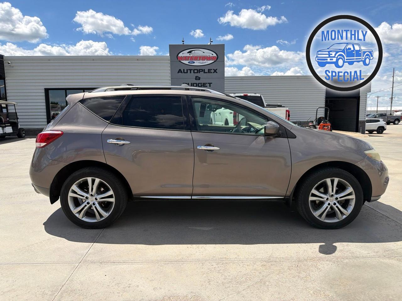 2011 Nissan Murano LE