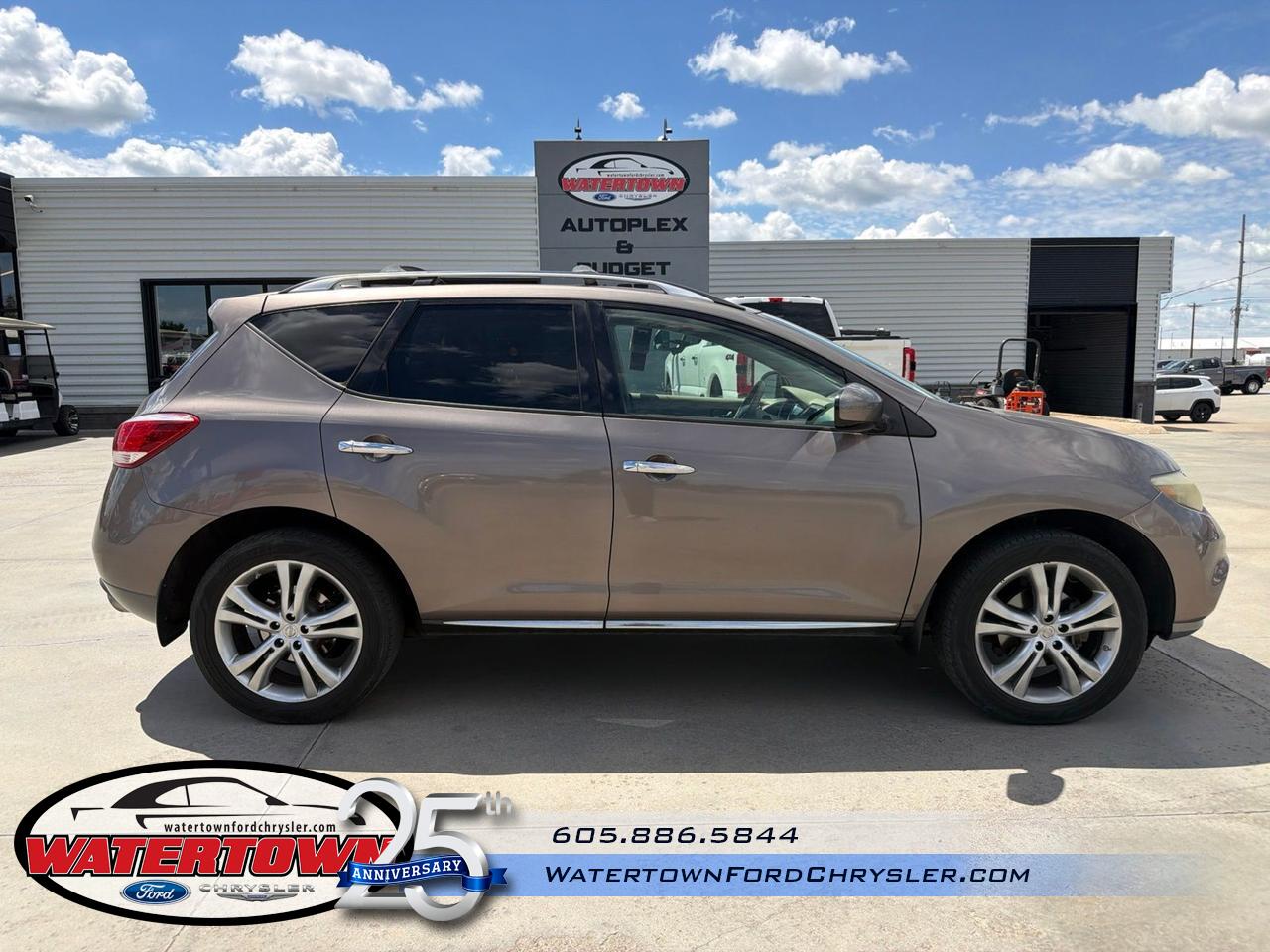 2011 Nissan Murano LE