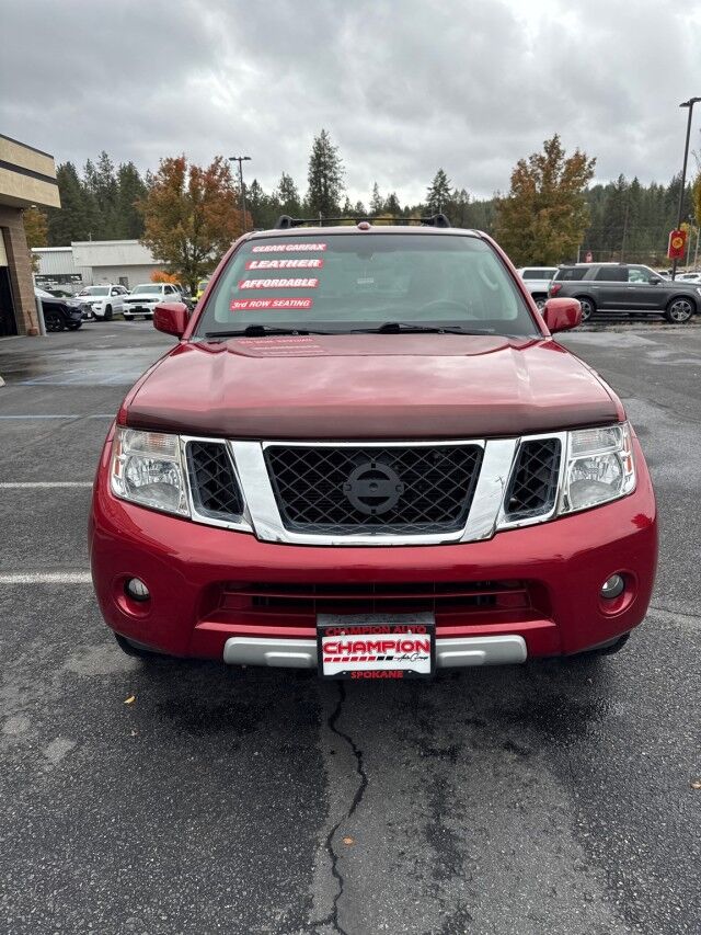 2011 Nissan Pathfinder LE