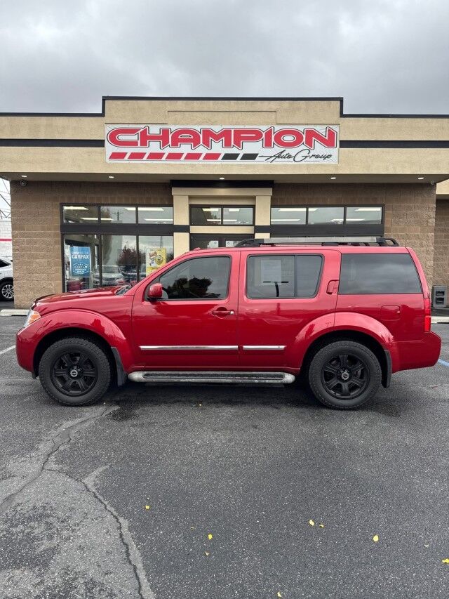 2011 Nissan Pathfinder LE