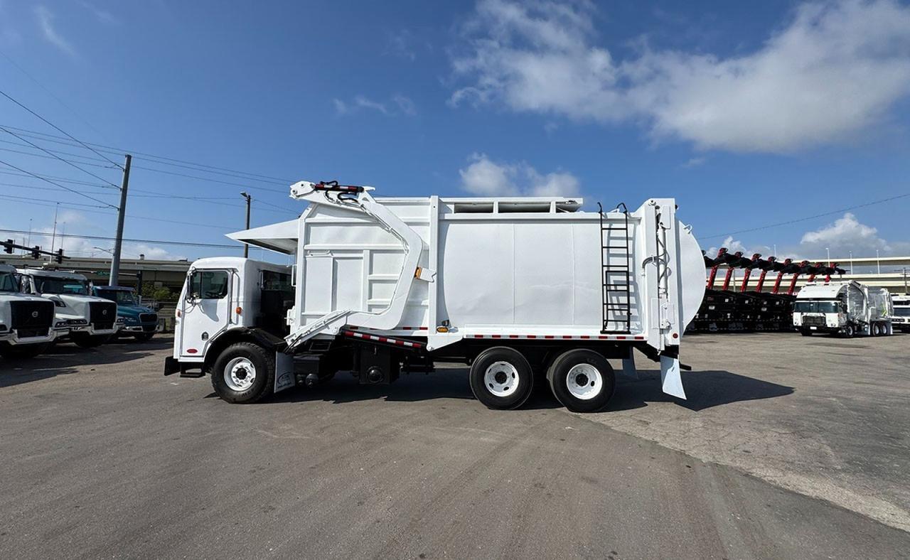 2011 Peterbilt 320 40 yard EZ Pack Front Loader Garbage Truck Tampa FL