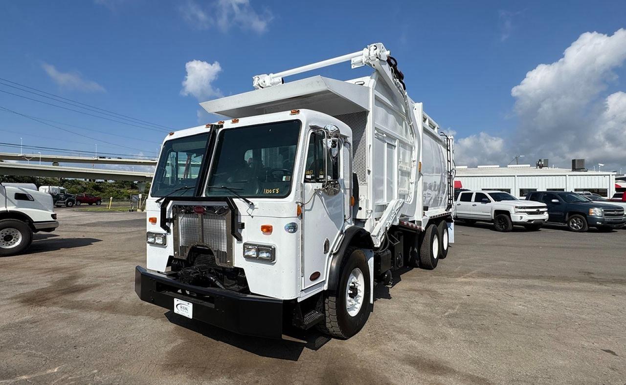 2011 Peterbilt 320 40 yard EZ Pack Front Loader Garbage Truck Tampa FL