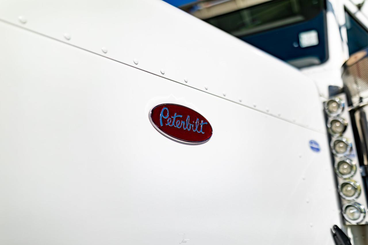 2011 Peterbilt 388 Truck Tractor Sleeper Heavy Spec Diesel Red Deer AB