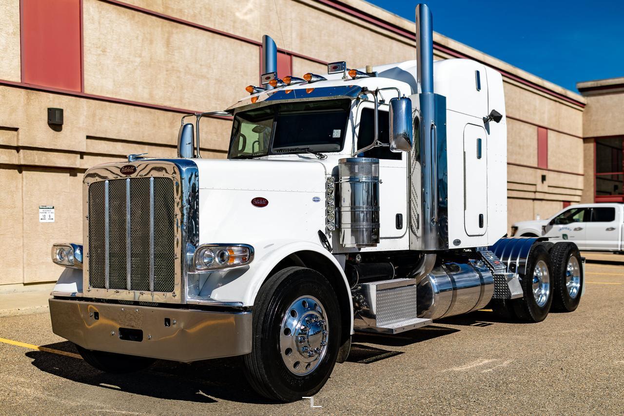 2011 Peterbilt 388 Truck Tractor Sleeper Heavy Spec Diesel Red Deer AB