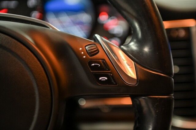 2011 Porsche Panamera Base photo 19
