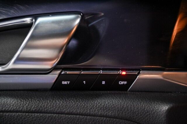 2011 Porsche Panamera Base photo 25