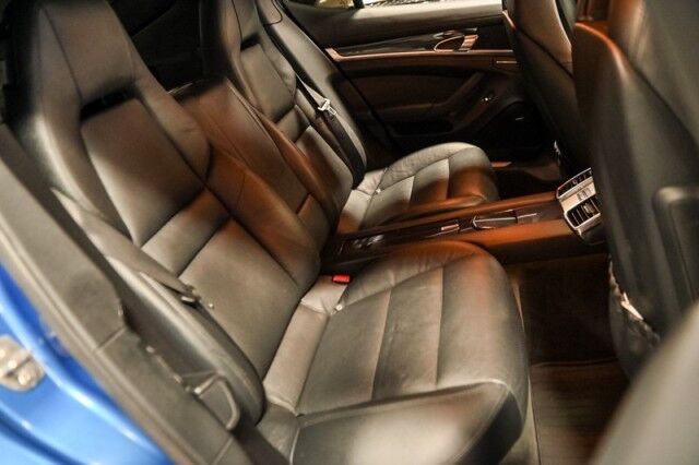 2011 Porsche Panamera Base photo 35