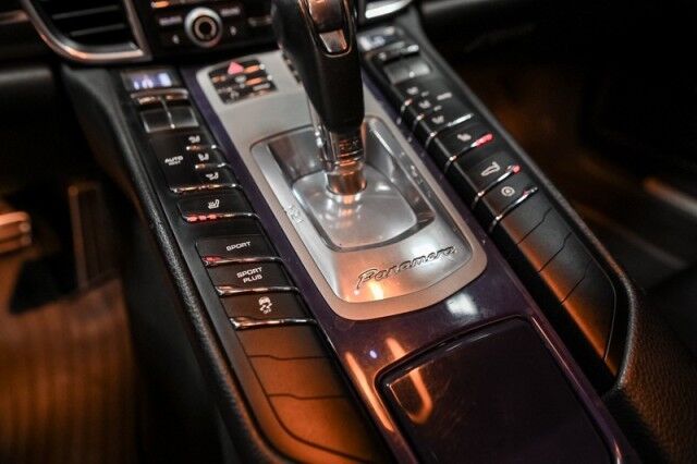 2011 Porsche Panamera Base photo 16