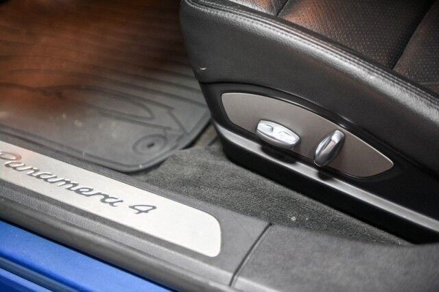 2011 Porsche Panamera Base photo 26