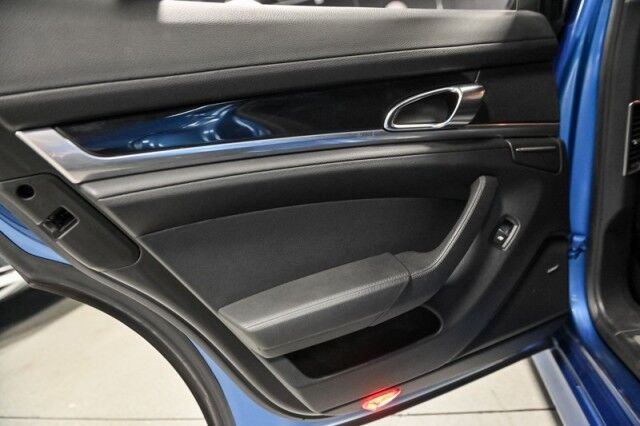 2011 Porsche Panamera Base photo 38