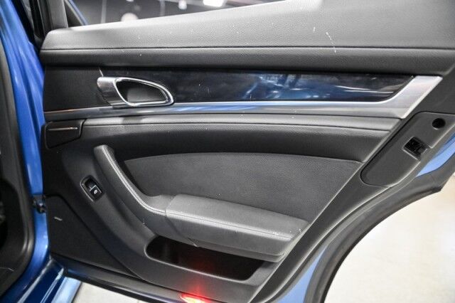 2011 Porsche Panamera Base photo 33