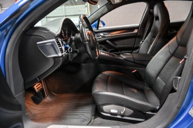 2011 Porsche Panamera Base photo 10