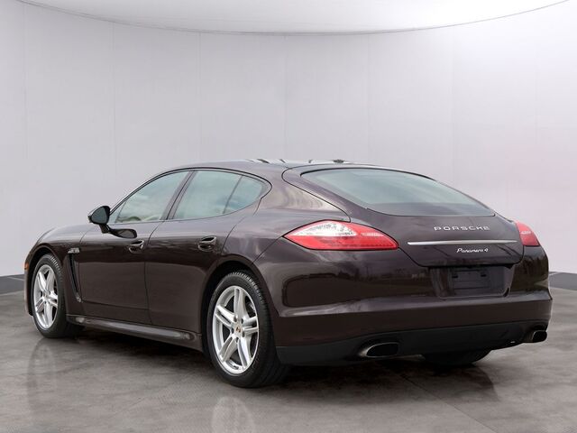 2011 Porsche Panamera 4 Oshkosh WI