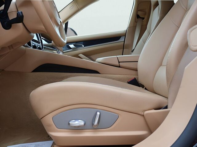 2011 Porsche Panamera 4 Oshkosh WI
