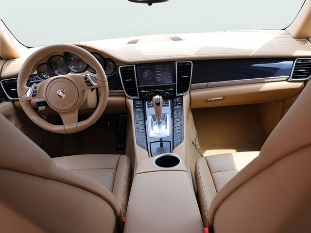 2011 Porsche Panamera 4 Oshkosh WI