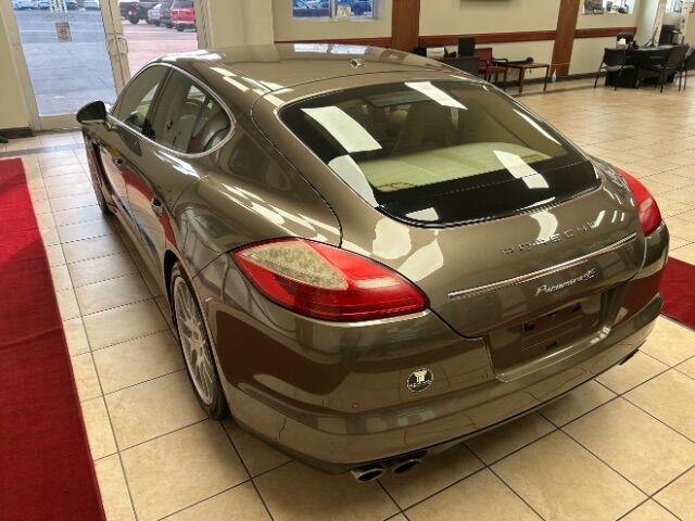 2011 Porsche Panamera 4S