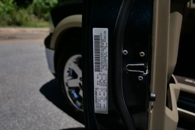 2011 Ram 1500 Laramie 4X4 / 5.7L V8 / Heated & Cooled Seats! High Point NC