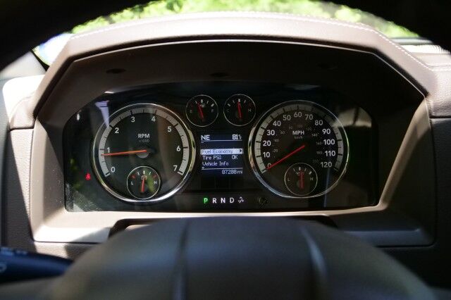 2011 Ram 1500 Laramie 4X4 / 5.7L V8 / Heated & Cooled Seats! High Point NC