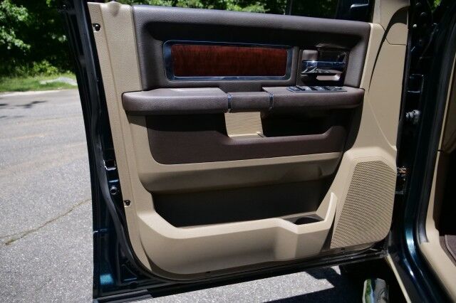 2011 Ram 1500 Laramie 4X4 / 5.7L V8 / Heated & Cooled Seats! High Point NC