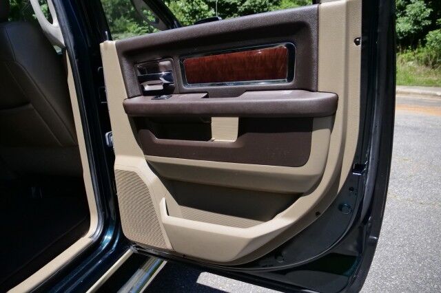 2011 Ram 1500 Laramie 4X4 / 5.7L V8 / Heated & Cooled Seats! High Point NC