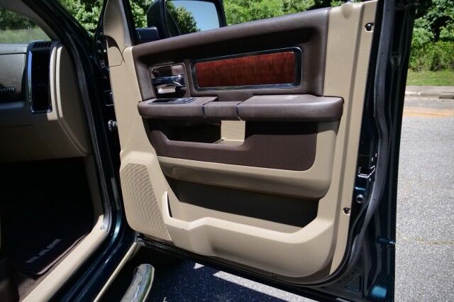 2011 Ram 1500 Laramie 4X4 / 5.7L V8 / Heated & Cooled Seats! High Point NC