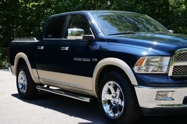 2011 Ram 1500 Laramie 4X4 / 5.7L V8 / Heated & Cooled Seats! High Point NC