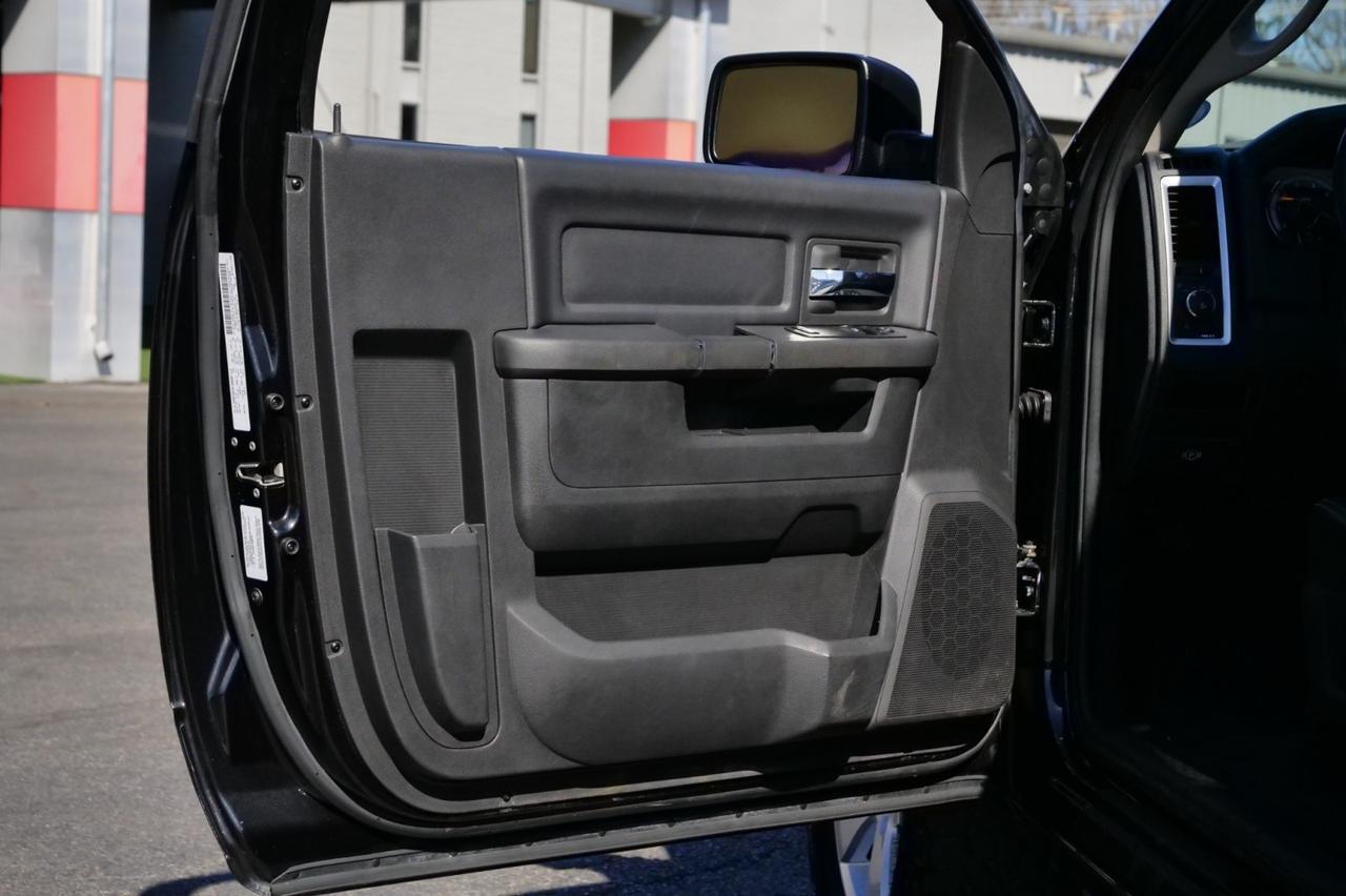 2011 Ram 1500 Sport 4X4 / 5.7L V8 / Performance Hood! Lincolnton NC