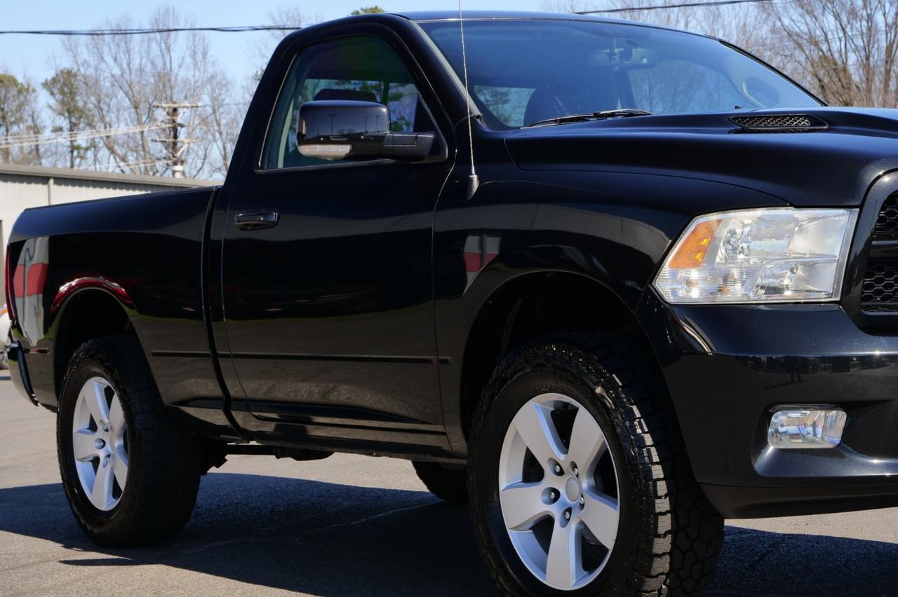 2011 Ram 1500 Sport 4X4 / 5.7L V8 / Performance Hood! Lincolnton NC